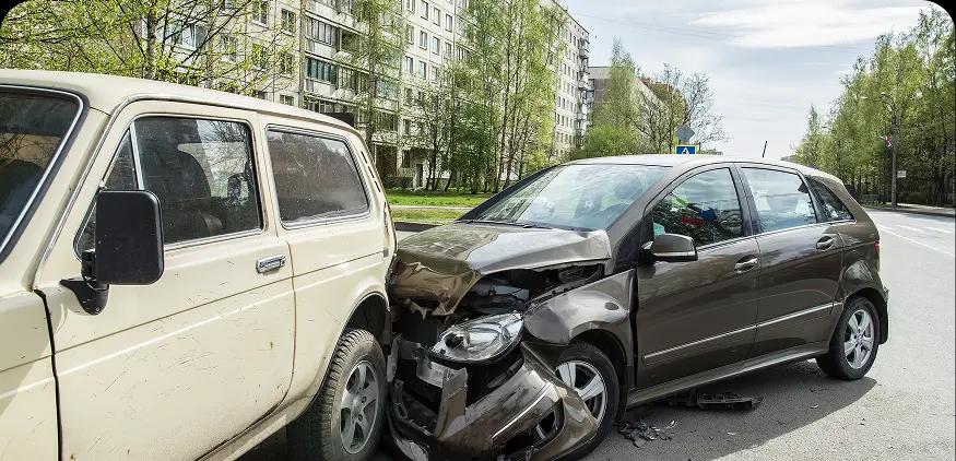 Đâm, lật, tai nạn