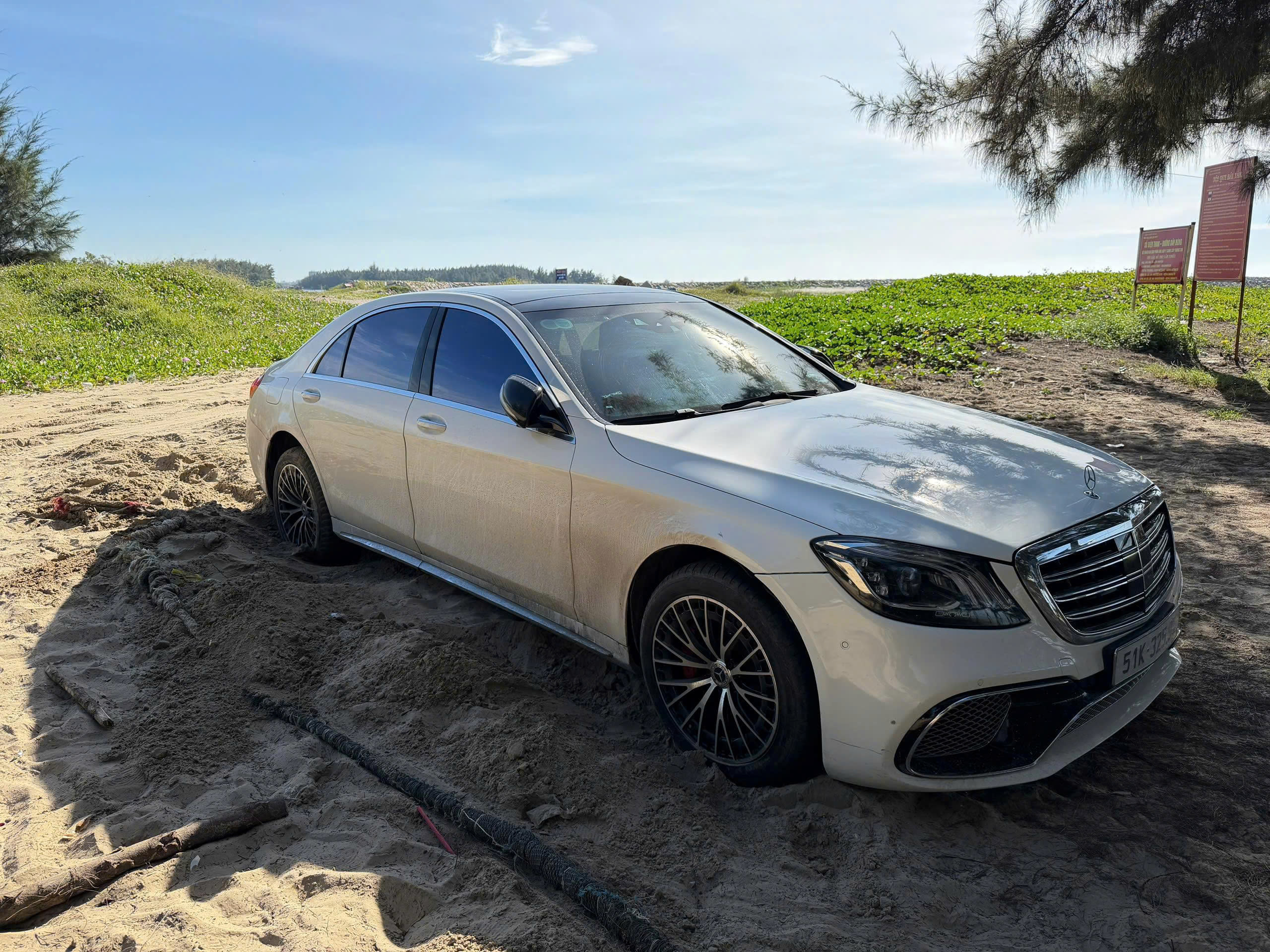 Sự cố xe lún cát tại Đất Đỏ, Vũng Tàu